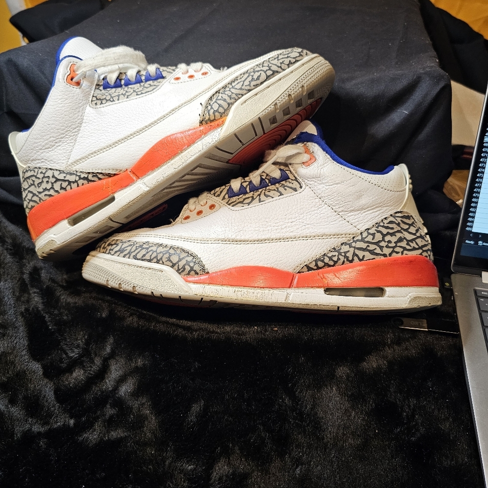 Size 10- 319. Jordan 3 Retro Knicks
